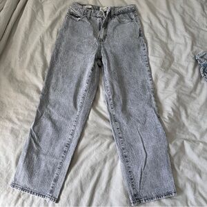 Universal Thread Gray Women's Straight Leg Jeans